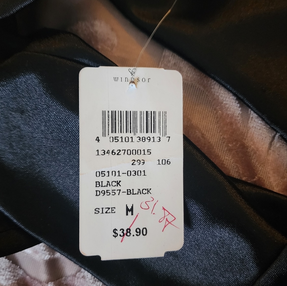 Dress - Picture 4 of 5